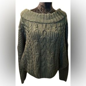 Anthropologie cozy knit boat neckline green pullover sweater.Size XL.Ribbed trim